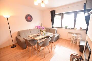 Фотографии Апартаменты Apartament Cztery Pory Roku г. Бялка-Татшаньска (Польша) №1 Фото Апартаменты Apartament Cztery Pory Roku г. Бялка-Татшаньска 1