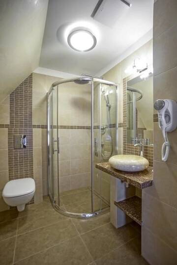 Фото номера Двухместный номер с 1 кроватью Отель Hotel Carlina г. Бялка-Татшаньска 10