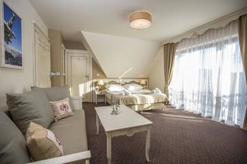 Фото номера Двухместный номер Делюкс с 1 кроватью Отель Hotel Carlina г. Бялка-Татшаньска 3