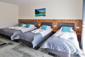 Фото номера Стандартный четырехместный номер Отель Hotel Bystra г. Бялка-Татшаньска 6
